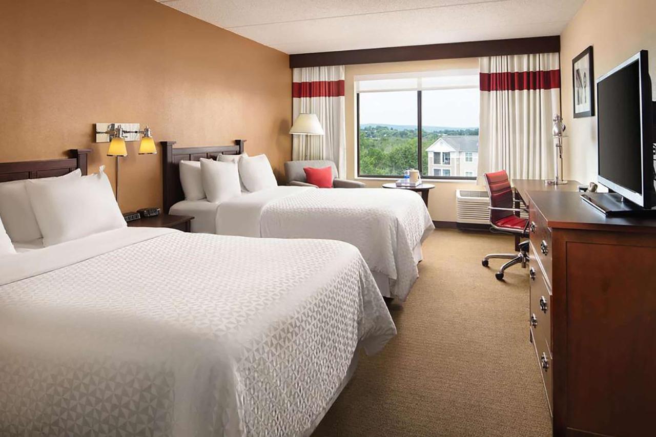 Baymont By Wyndham Meriden Exterior photo